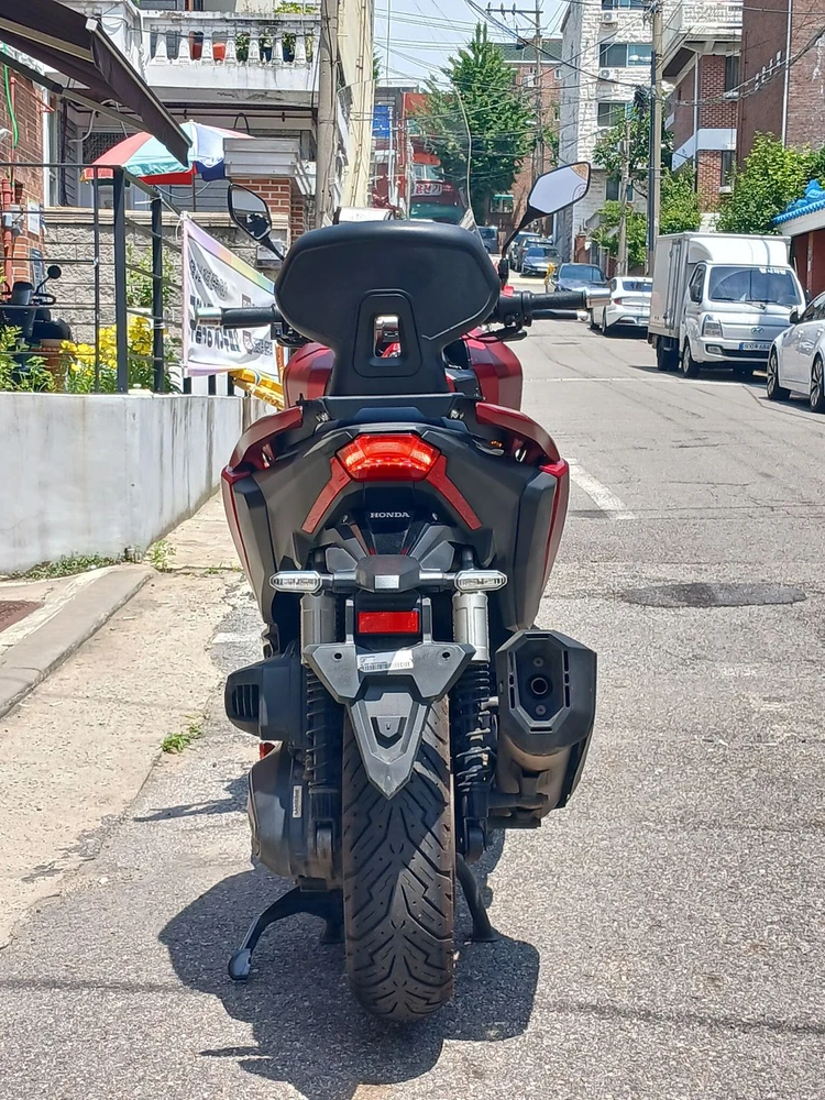 23년식 # ADV350cc # 무광레드 # 컨디션굿 저렴하게 판매합니다 이미지
