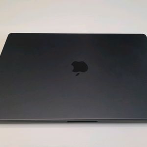 맥북 프로 16인치, M3, 1TB, 18GB 이미지