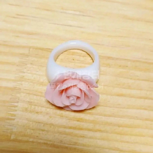연분홍 장미 반지 이미지