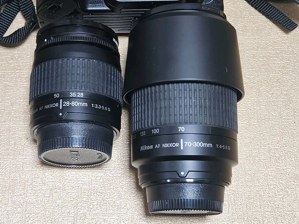 니콘 F80 필름카메라 본체와 28-80mm, 70-300mm 렌즈 세트(게시글 필독) 이미지