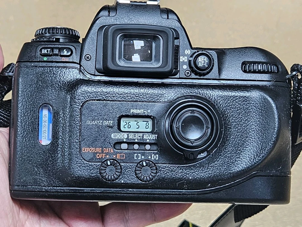 니콘 F80 필름카메라 본체와 28-80mm, 70-300mm 렌즈 세트(게시글 필독) 이미지