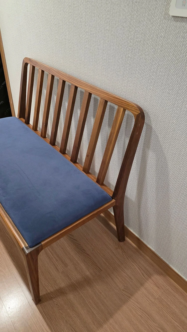 카레클린트 월넛 원목 벤치 의자 110cm+토레 알칸타라 쿠션 이미지