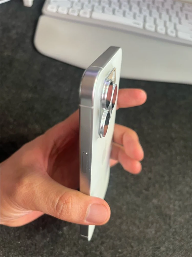 서울 아이폰 15pro max 화이트 256GB 이미지