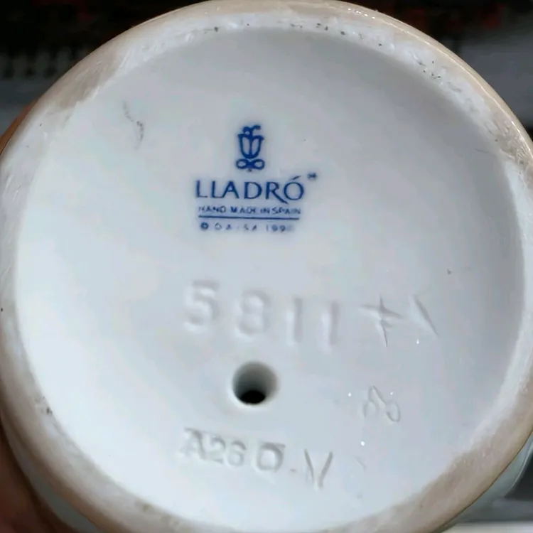 [스페인 야도르(Lladro) 피에로 도자기 인형 2종] 정품 이미지