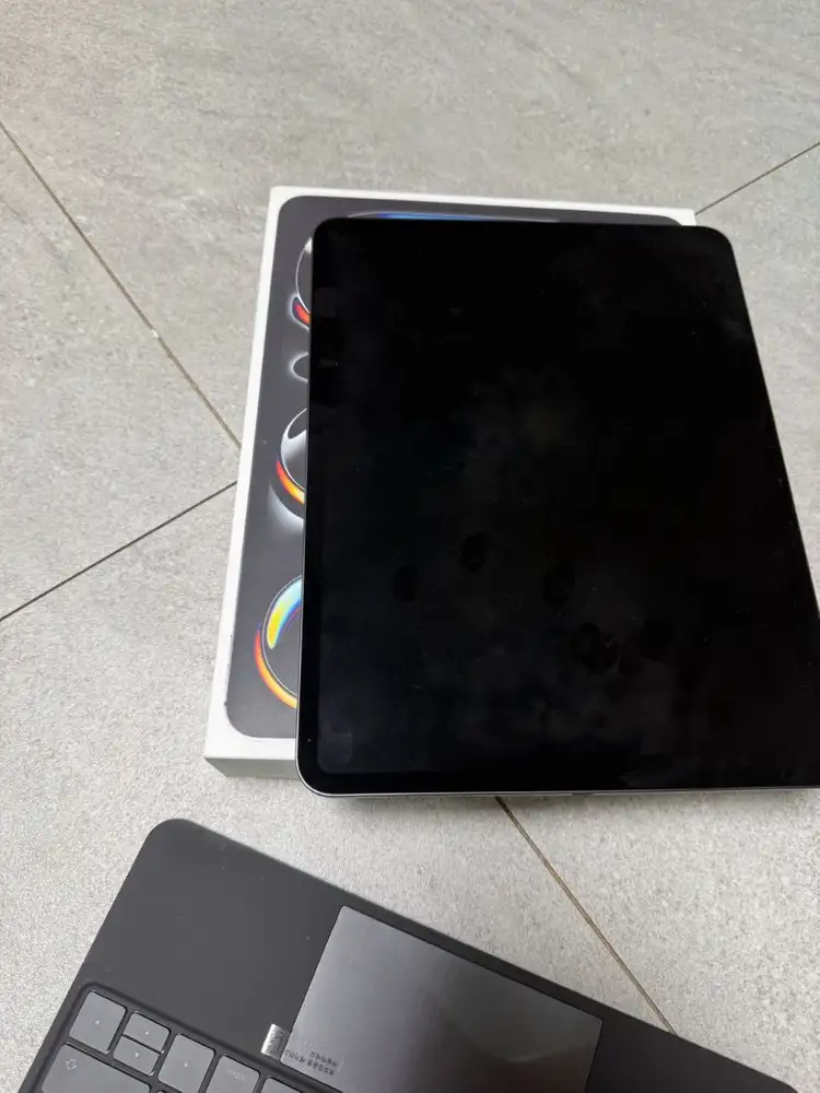 아이패드 m5 13 256gb 판매합니다 이미지