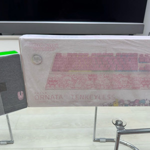 (미개봉) 레이저 오나타 v3 헬로키티 키보드 +(미개봉) 오로치 v2 헬로키티 마우스 이미지