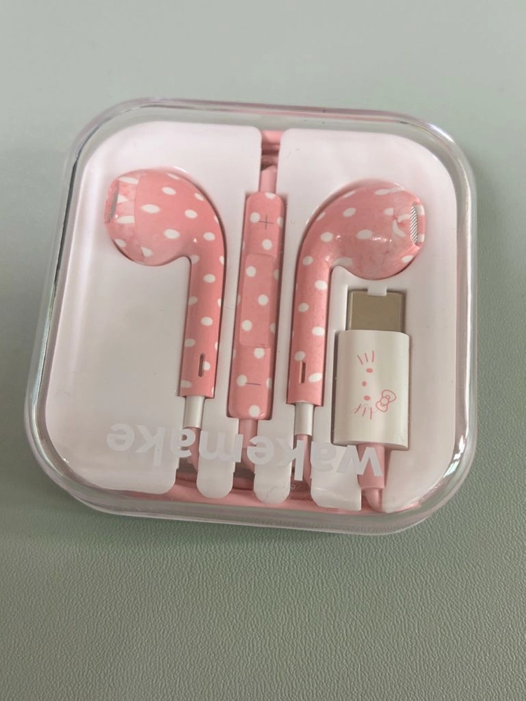 웨이크메이크 헬로키티 이어폰 - 안심되는 중고거래