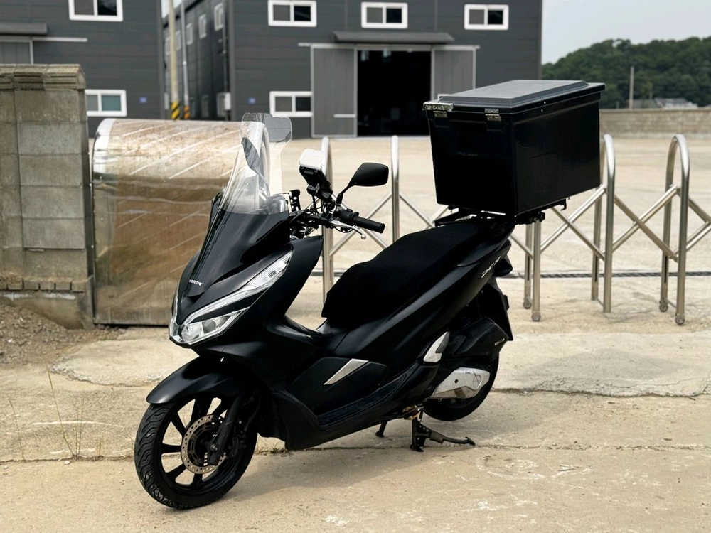 혼다PCX125/19년식/7만키로/125만원/배달세팅 이미지
