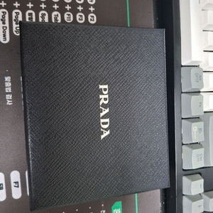 프라다 카드 지갑 이미지