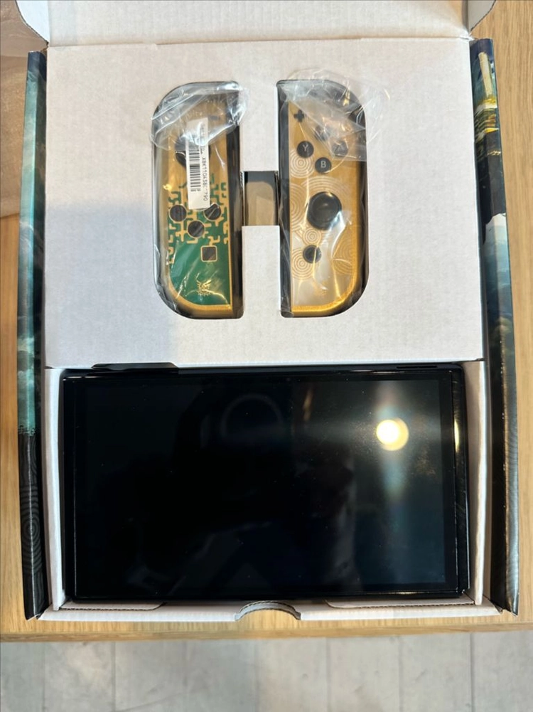 닌텐도 스위치 OLED 절다의전설 킹덤 에디션 본체 이미지