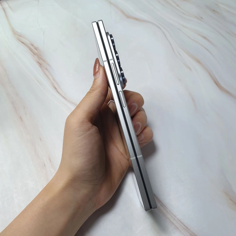 LG 갤럭시 Z폴드7 5G 실버 256G S급 판매합니다 이미지