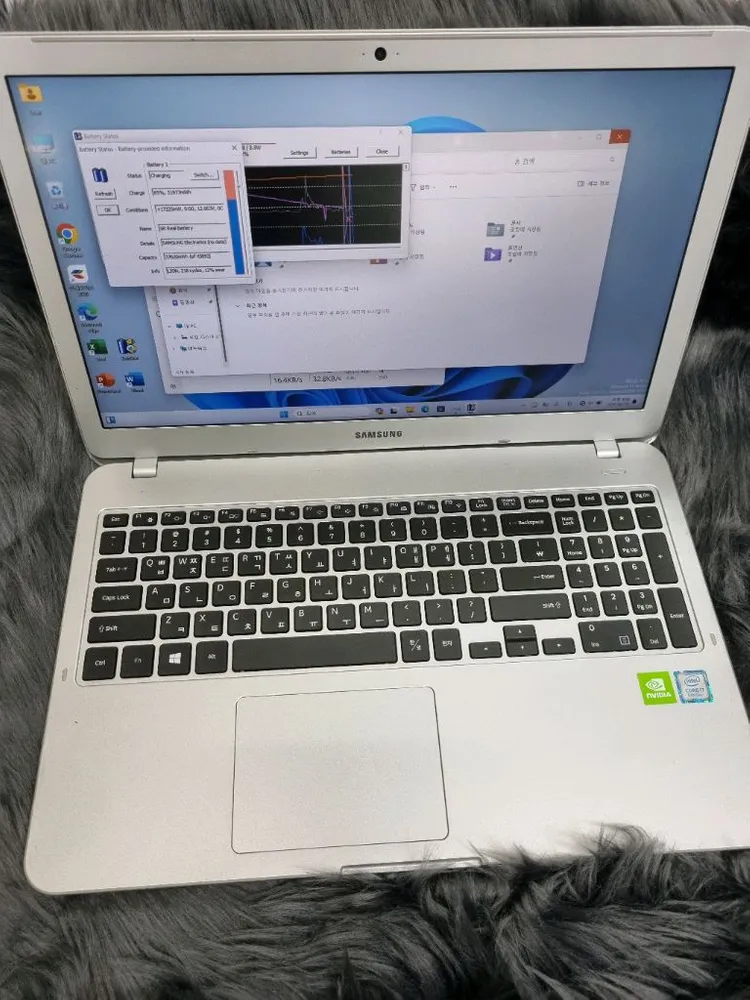 삼성 노트북 i7-8565U MX150 8GB RAM 256GB SSD 이미지