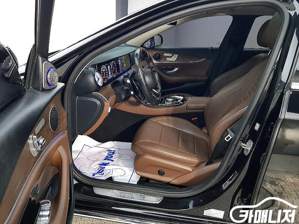 [벤츠]E-클래스 W213 E300 익스클루시브 (5인승) 이미지