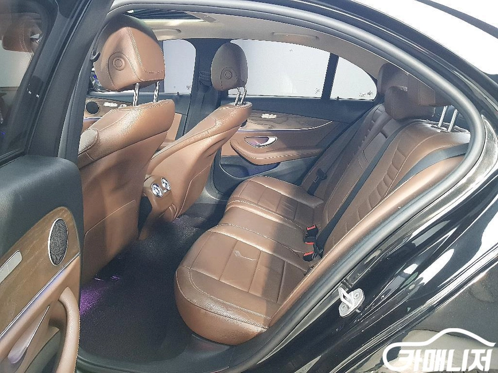 [벤츠]E-클래스 W213 E300 익스클루시브 (5인승) 이미지