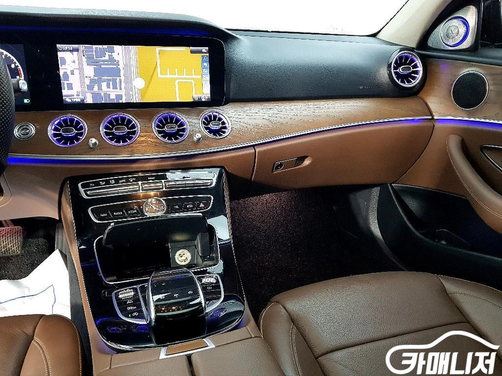 [벤츠]E-클래스 W213 E300 익스클루시브 (5인승) 이미지