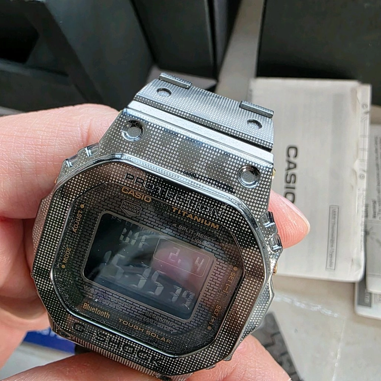 지샥 GMW-B5000TCM 티타늄 카모 이미지