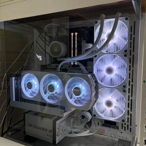 NZXT 크라켄 360 rgb 화이트 이미지
