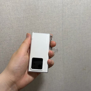 말론 화이트실버 에디션 이미지
