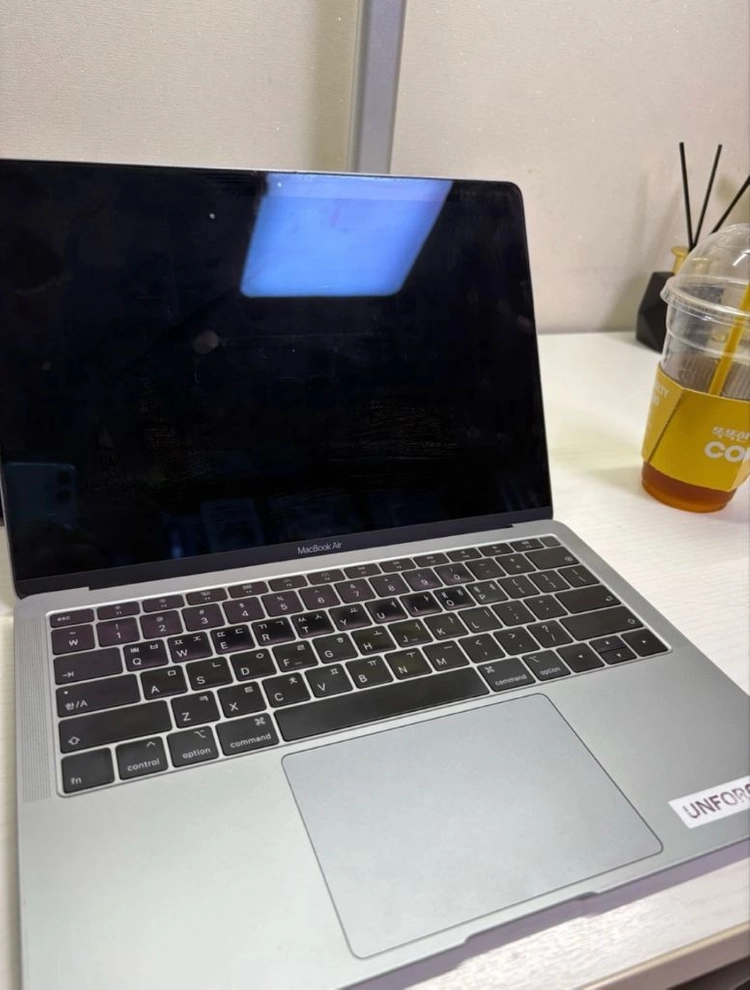 맥북 에어 2019 실버 512gb 이미지