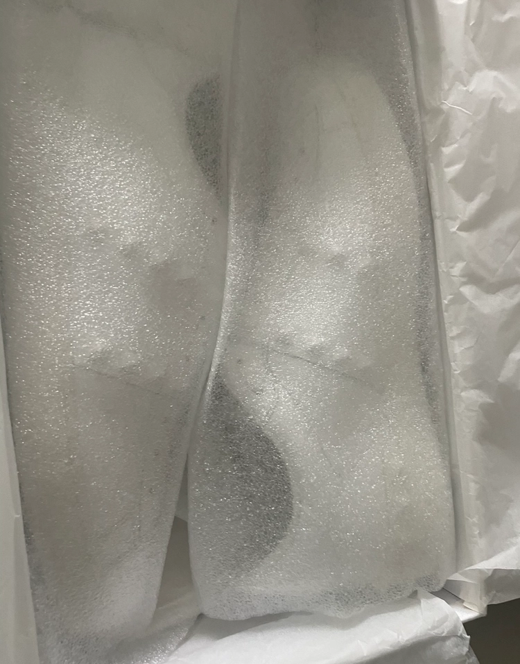 발렌티노 락스터드 언타이틀 스니커즈 새상 이미지