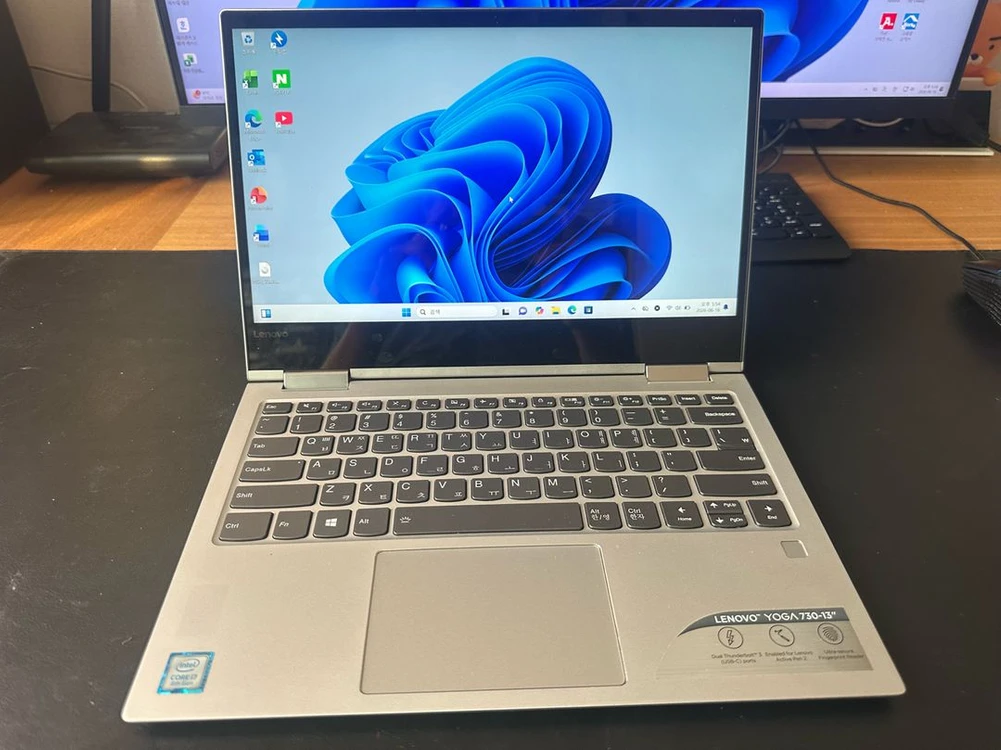 레노버 YOGA 730-13 360도 회전 i7 8550u 16GB ssd 512 - 안심되는 중고거래