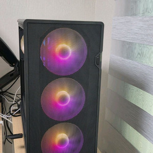 7800x3d / 5060ti 16g / 32g램 / 1tb sad 본체 팝니다. 이미지
