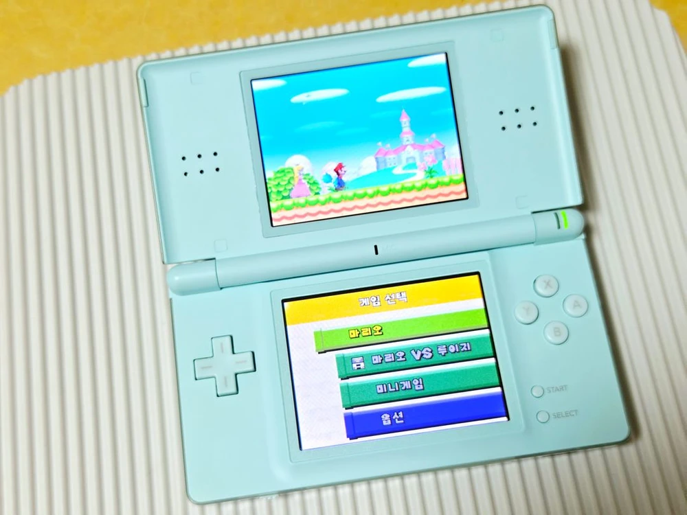 할인가능) 미품급 아이스블루 dslite ds라이트 닌텐도게임보이 레트로랜드 이미지
