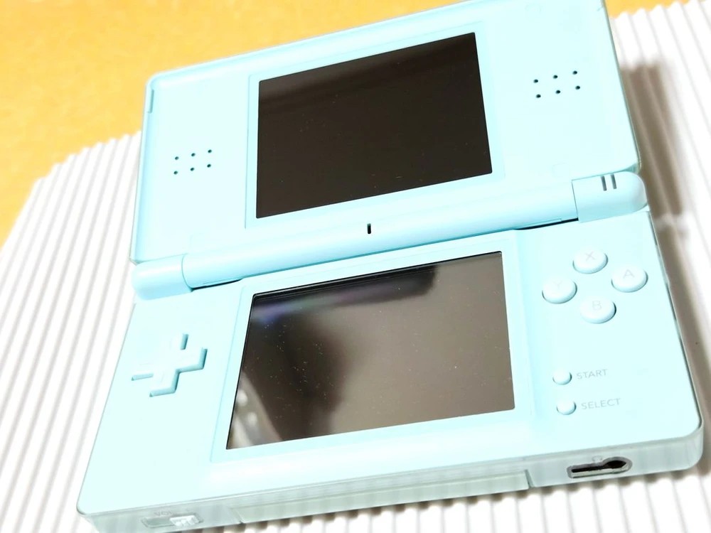 할인가능) 미품급 아이스블루 dslite ds라이트 닌텐도게임보이 레트로랜드 이미지