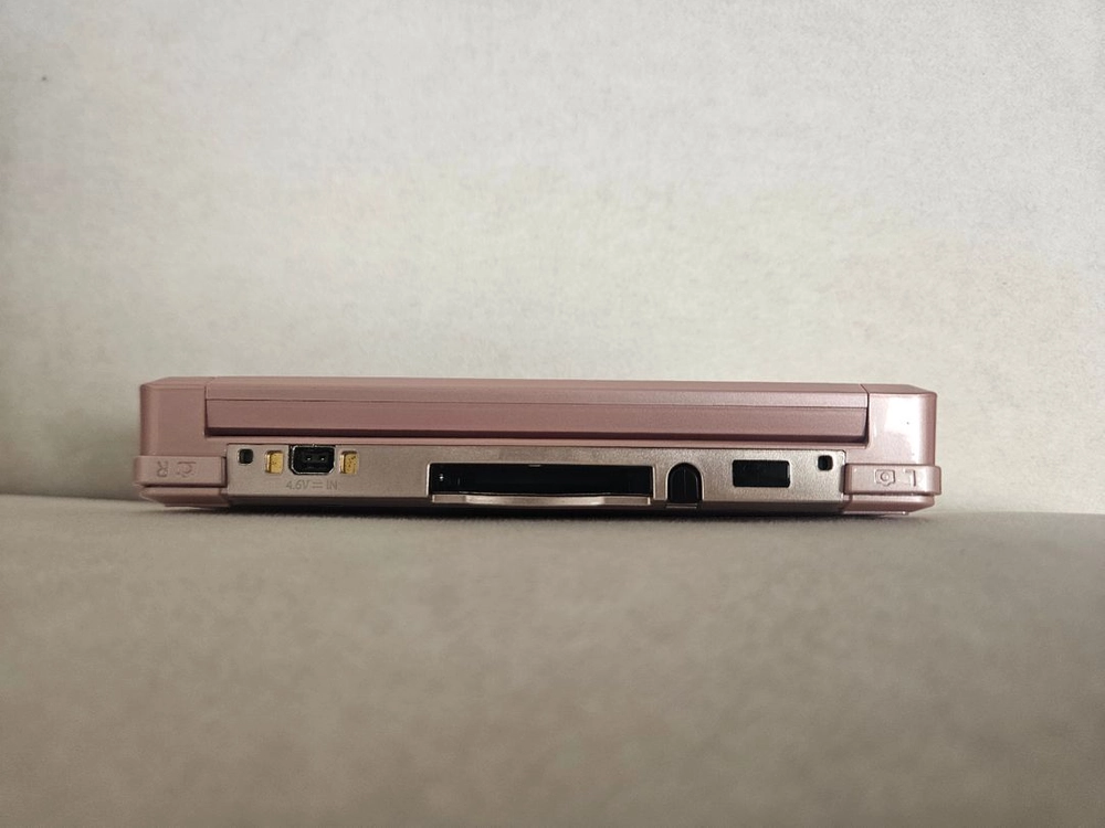 닌텐도 3ds 구작다수 핑크 이미지