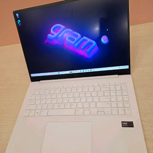 그램 프로 16 울트라5 주사율 144hz 400nit 1.199kg 이미지
