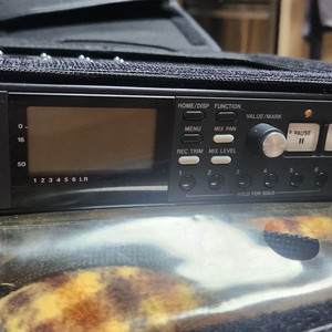 전문가용 tascam 6채널 녹음기 입니다...야외 녹음 실내녹음 이미지
