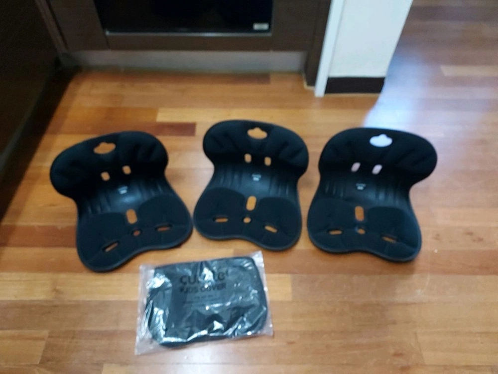 에이블루 커블키즈체어3개 전부25000원 이미지
