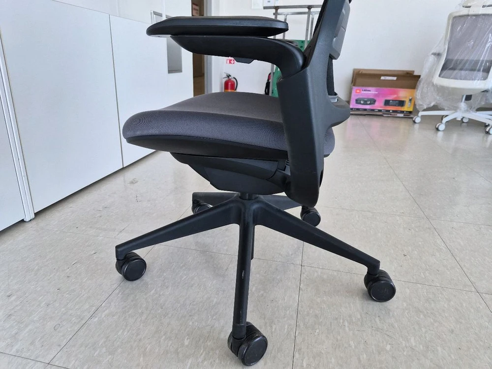 수입명품 Steelcase(스틸케이스)series1 헤드레스트의자 이미지