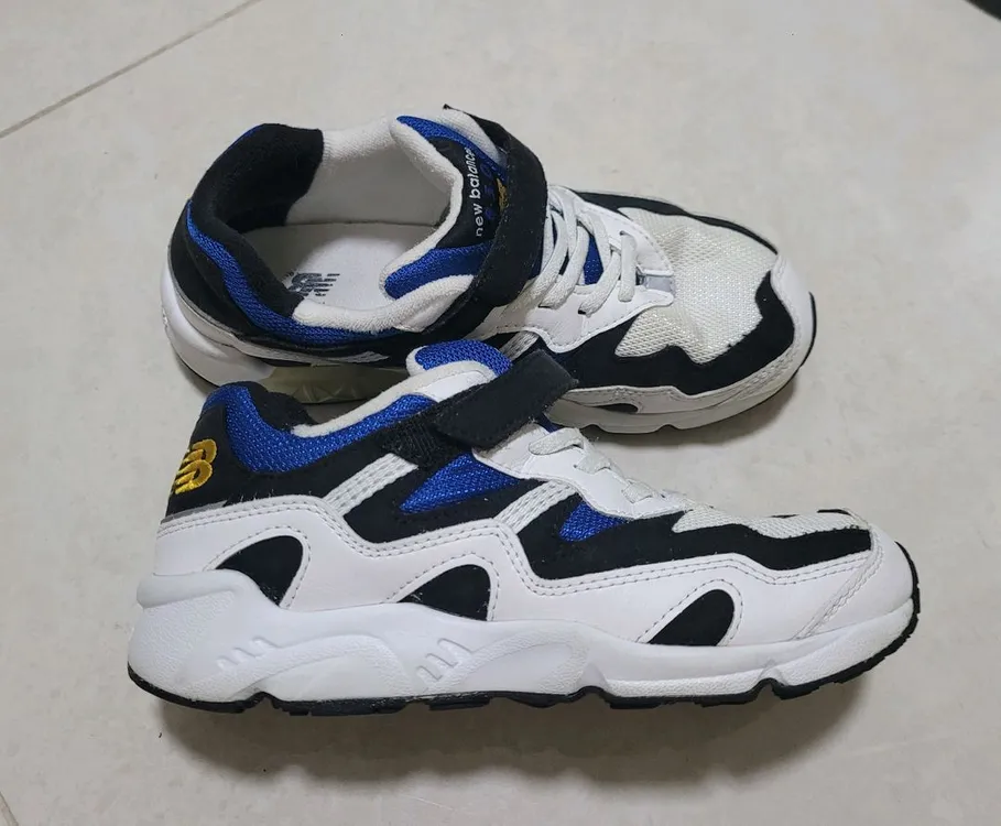 new balance 뉴발란스 키즈 운동화 이미지