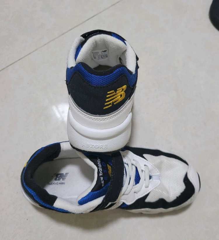 new balance 뉴발란스 키즈 운동화 이미지