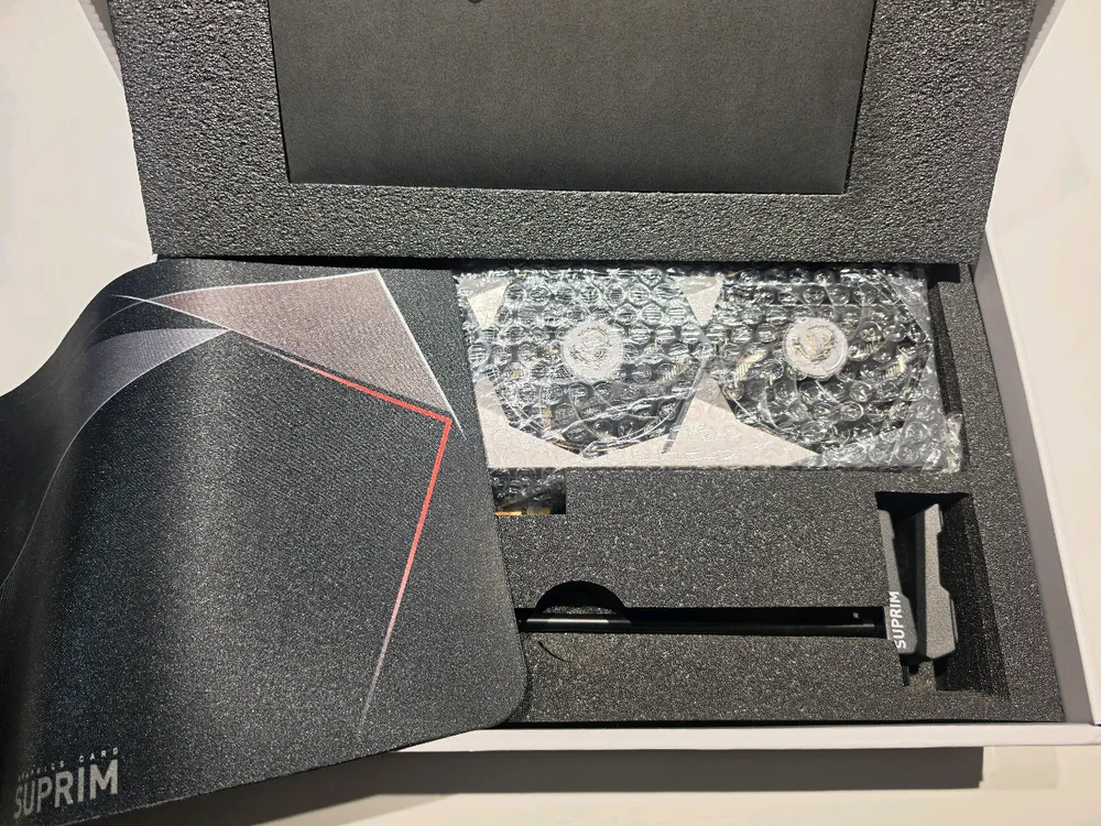 MSI RTX 3090 슈프림 이미지
