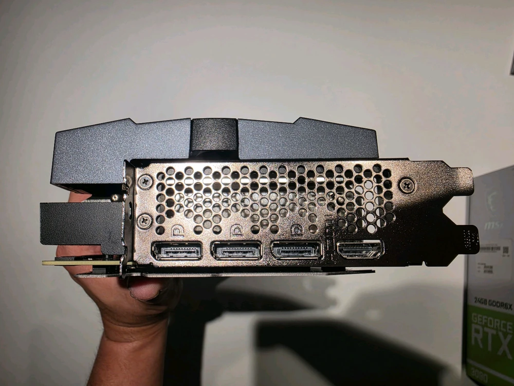 MSI RTX 3090 슈프림 이미지