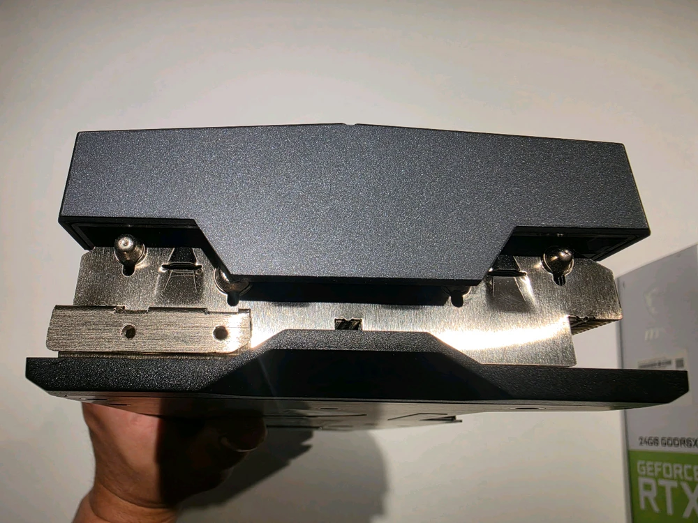 MSI RTX 3090 슈프림 이미지