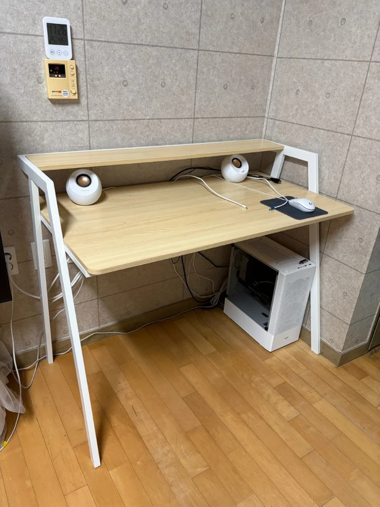 선반형 책상 이미지