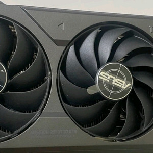 ASUS TUF RTX 4070 Ti SUPER 이미지