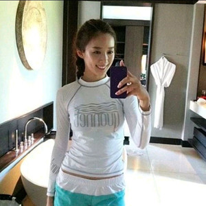 이본느비 래쉬가드 + 보드숏 반바지 세트 이미지