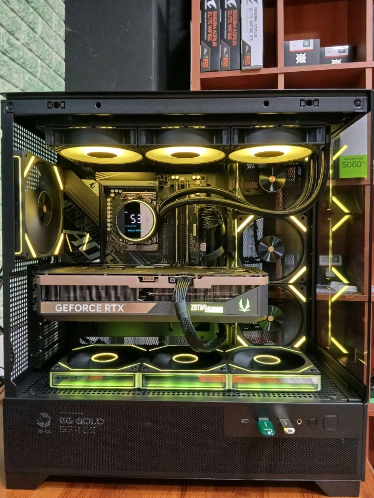 미사용 ) 9800X3D & RTX5070TI 컴퓨터 PC 이미지