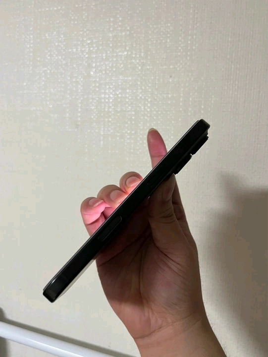 아이폰 16pro 256 블랙팝니다 이미지