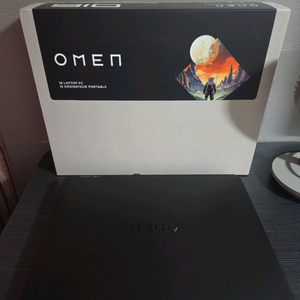 HP 오멘 맥스 16 RTX 5090 / 64GB / 1TB OLED 모델 이미지
