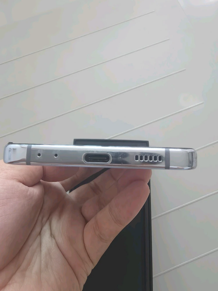 갤럭시 Z flip 4 256GB(흠집X)+투명케이스+C타입케이블 이미지
