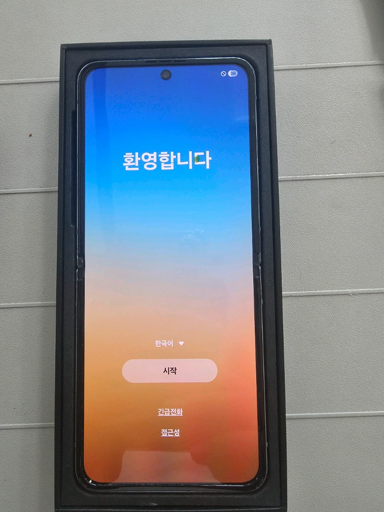갤럭시 Z flip 4 256GB(흠집X)+투명케이스+C타입케이블 이미지