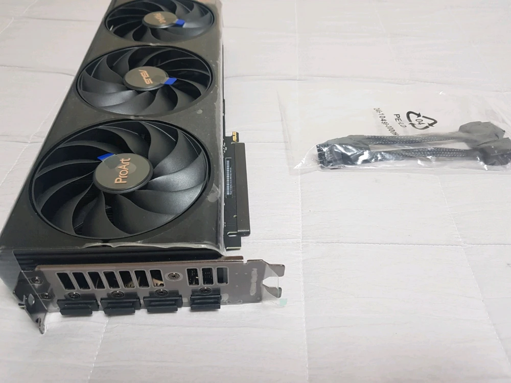 아수스 RTX 4070 SUPER PROART O12G 완전새거 박스는 없습니다 이미지