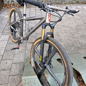 풀서스펜션 MTB 자전거 이미지