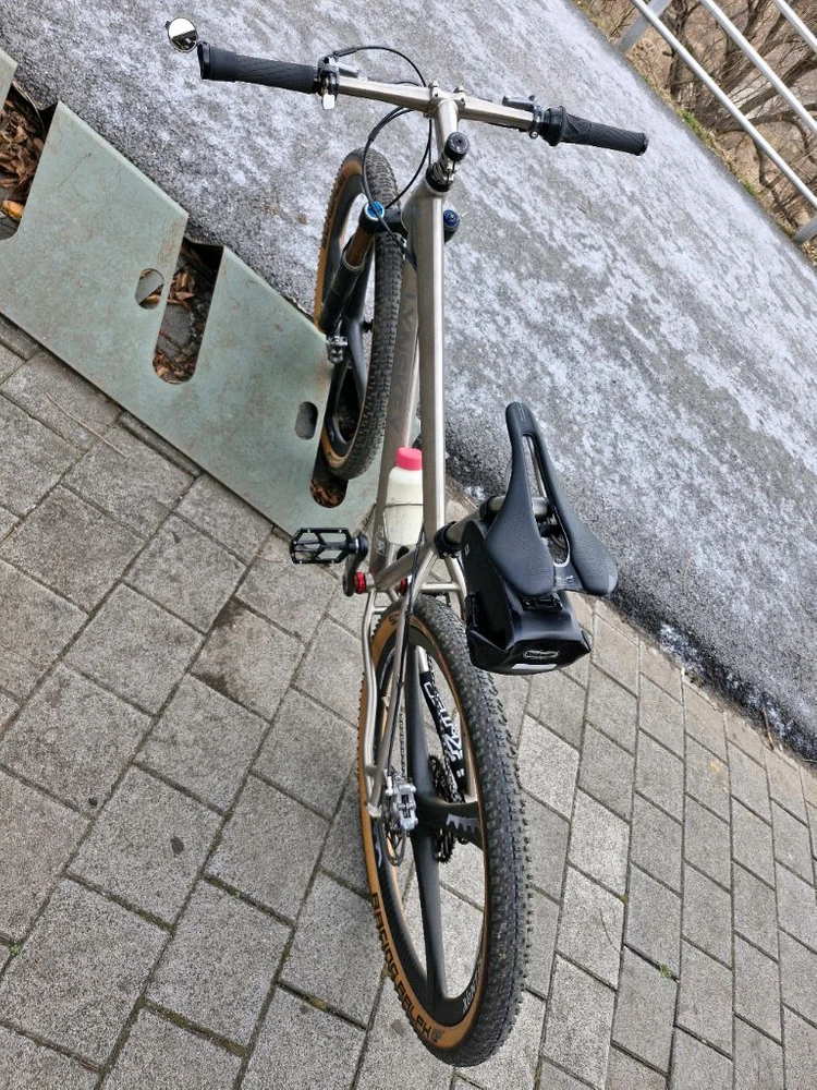 풀서스펜션 MTB 자전거 이미지