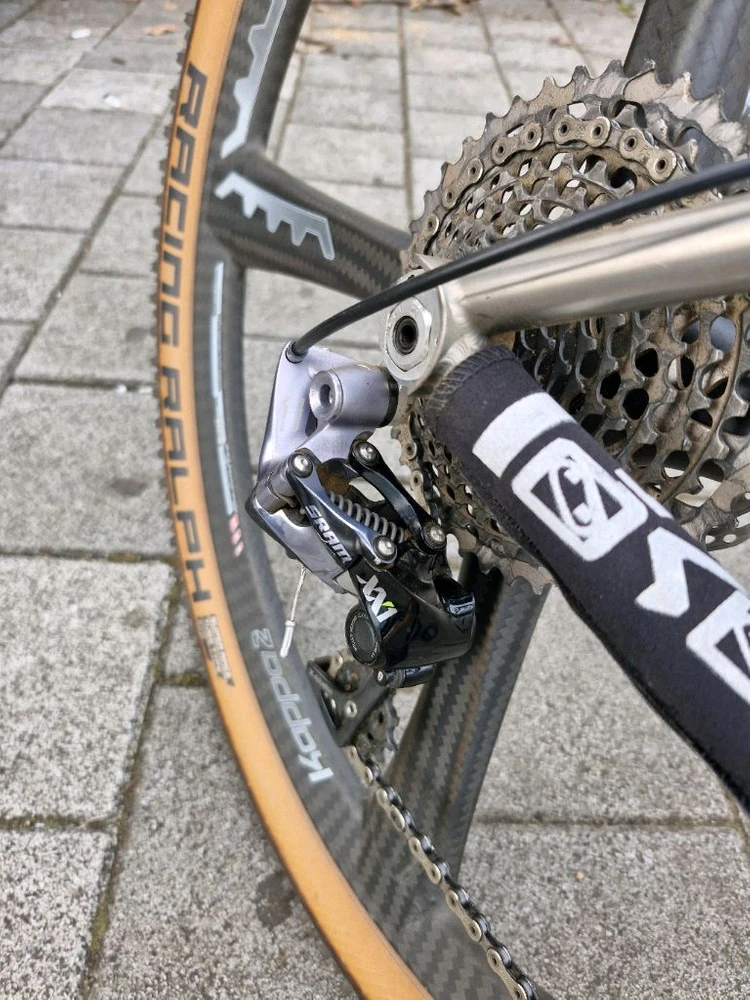 풀서스펜션 MTB 자전거 이미지